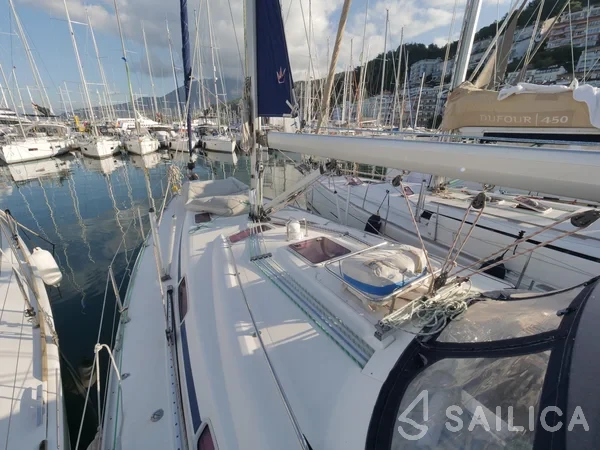 Bavaria 42 - Yacht Charter Sailica