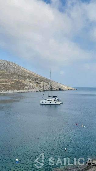 Lagoon 400 S2 - Yacht Charter Sailica