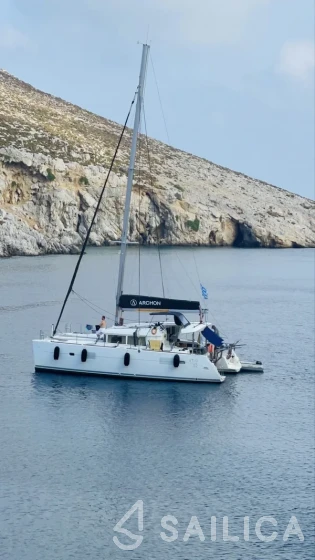 Lagoon 400 S2 - Yacht Charter Sailica