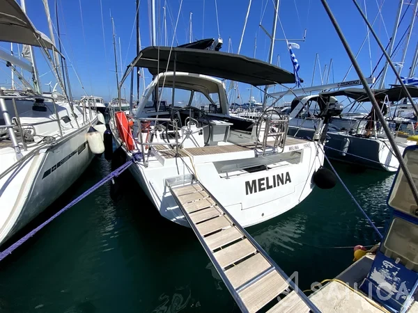 Oceanis 48 - Yacht Charter Sailica