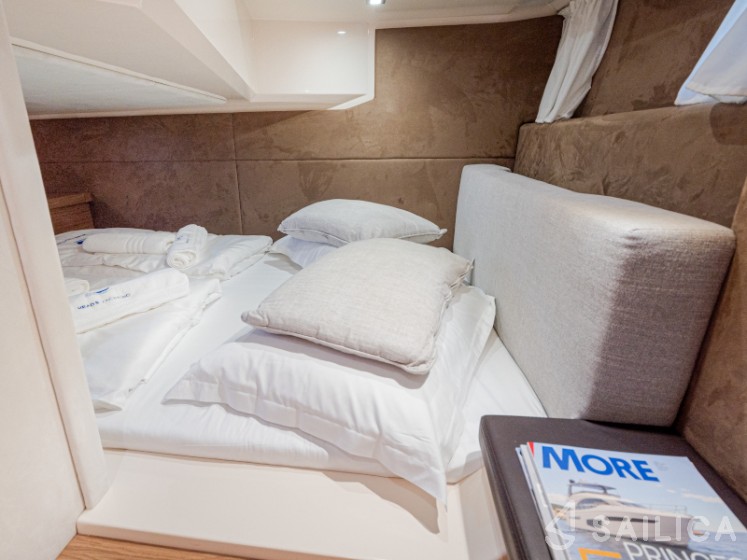 Sessa C35 - Yacht Charter Sailica