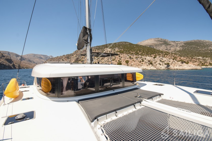 Lagoon 42 - Yacht Charter Sailica