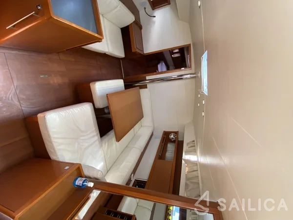 Oceanis 45 - Yacht Charter Sailica