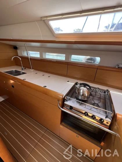 Sun Odyssey 509 - Yacht Charter Sailica