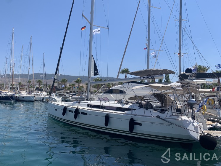 Sun Odyssey 509 - Yacht Charter Sailica