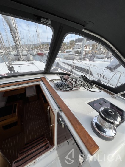 Sun Odyssey 509 - Yacht Charter Sailica