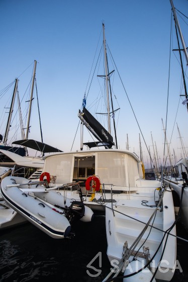 Lagoon 450  Flybridge - Yacht Charter Sailica