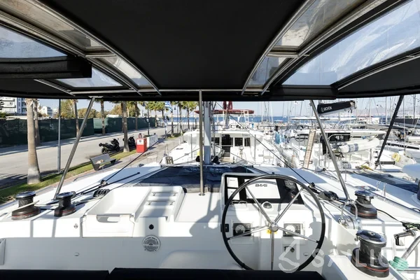 Lagoon 450  Flybridge - Yacht Charter Sailica