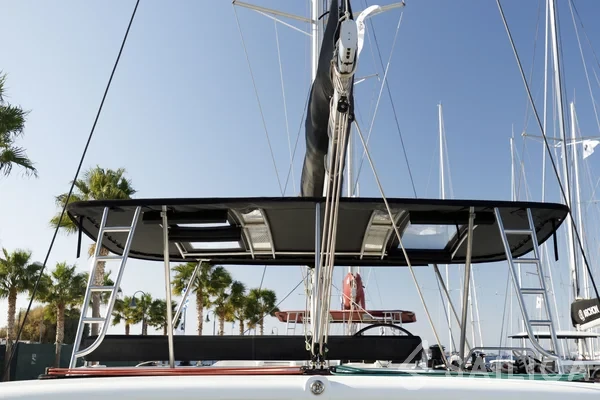 Lagoon 450  Flybridge - Yacht Charter Sailica
