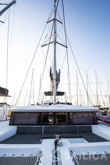 Lagoon 450  Flybridge - Yacht Charter Sailica