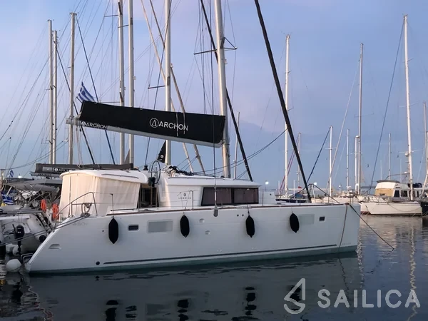 Lagoon 450  Flybridge - Yacht Charter Sailica