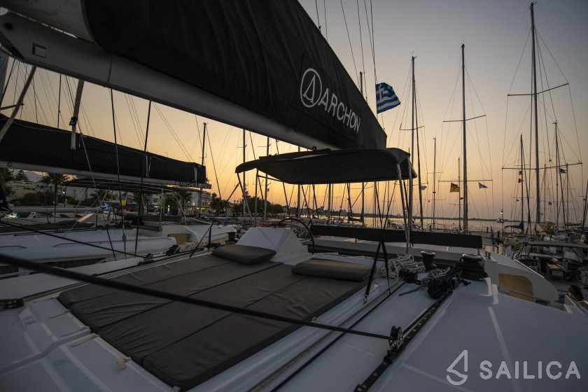 Lagoon 450  Flybridge - Yacht Charter Sailica