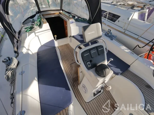 Bavaria 36 - Yacht Charter Sailica