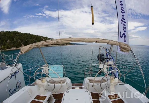 Sun Odyssey 45 - Yacht Charter Sailica