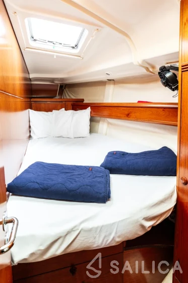 Sun Odyssey 45 - Yacht Charter Sailica