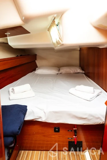Sun Odyssey 45 - Yacht Charter Sailica