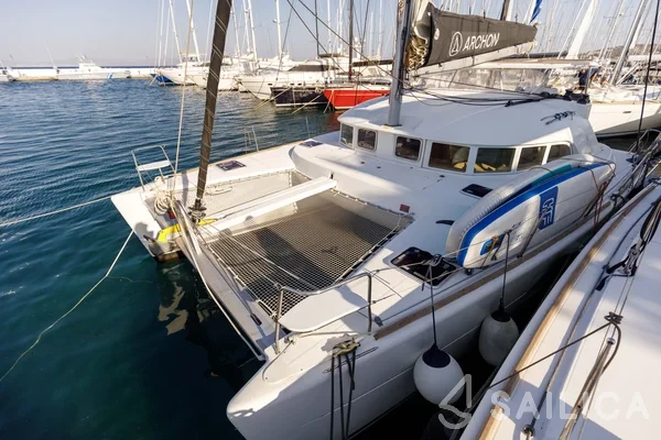 Lagoon 380 S2 - Yacht Charter Sailica