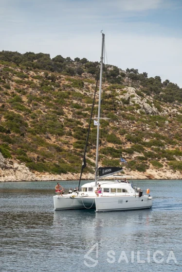 Lagoon 380 S2 - Yacht Charter Sailica