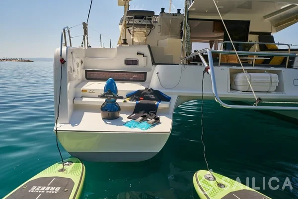 Lagoon 42 - Yacht Charter Sailica