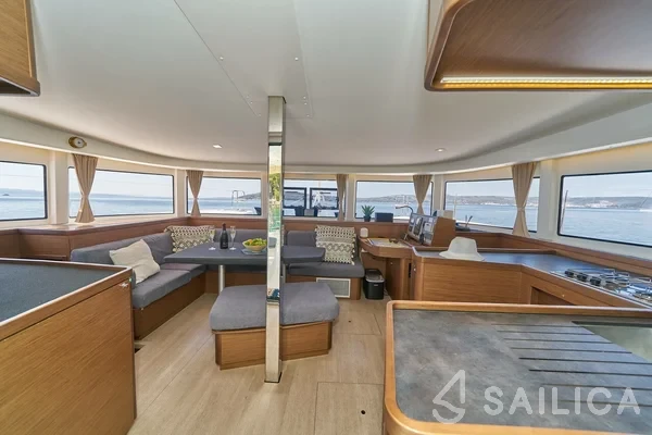 Lagoon 42 - Yacht Charter Sailica