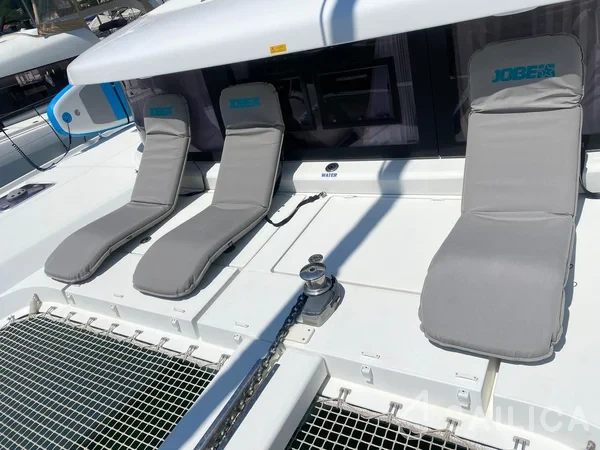 Lagoon 42 - Yacht Charter Sailica