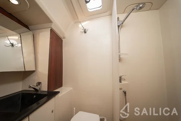 Dufour 425 Grand Large - Yacht Charter Sailica