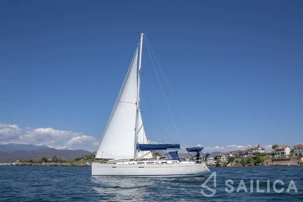 Dufour 425 Grand Large - Yacht Charter Sailica