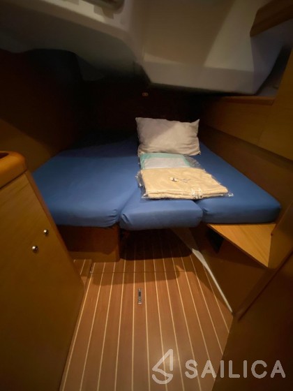 Sun Odyssey 44i - Yacht Charter Sailica