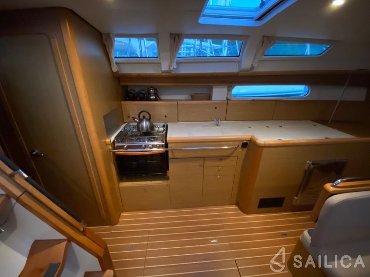 Sun Odyssey 44i - Yacht Charter Sailica