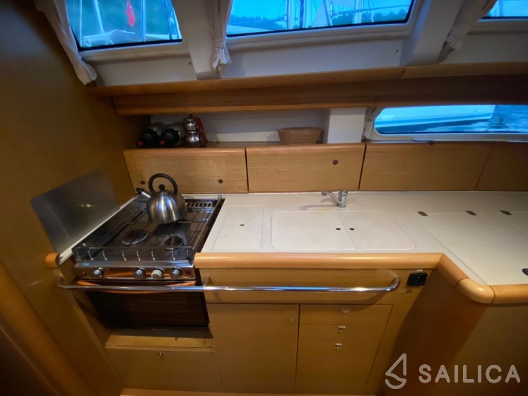 Sun Odyssey 44i - Yacht Charter Sailica