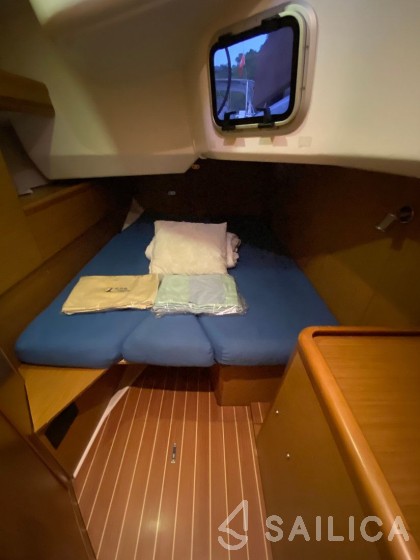 Sun Odyssey 44i - Yacht Charter Sailica