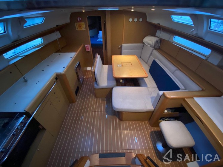 Sun Odyssey 44i - Yacht Charter Sailica
