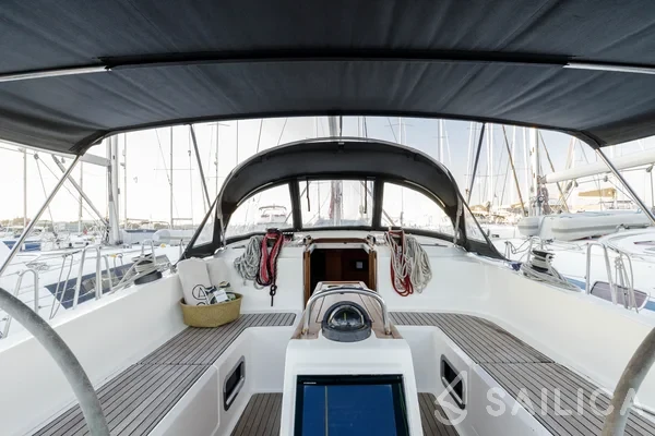 Bavaria 46 Cruiser - Yacht Charter Sailica