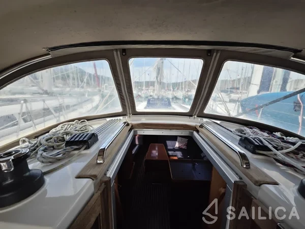 Bavaria 37 Cruiser - Yacht Charter Sailica