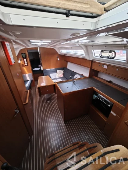 Bavaria 37 Cruiser - Yacht Charter Sailica