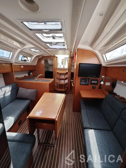 Bavaria 37 Cruiser - Yacht Charter Sailica