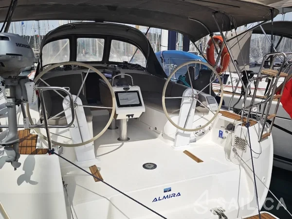 Bavaria 37 Cruiser - Yacht Charter Sailica