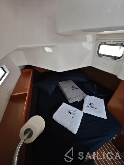 Bavaria 37 Cruiser - Yacht Charter Sailica