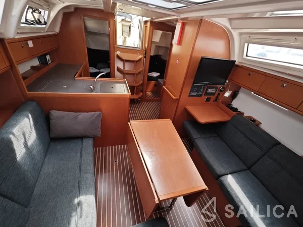 Bavaria 37 Cruiser - Yacht Charter Sailica