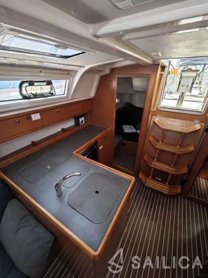 Bavaria 37 Cruiser - Yacht Charter Sailica