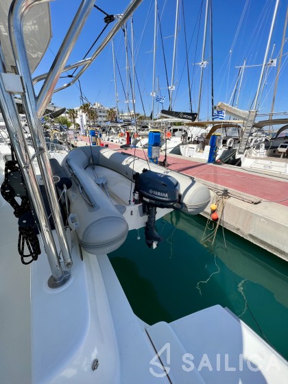 Lagoon 42 - Yacht Charter Sailica