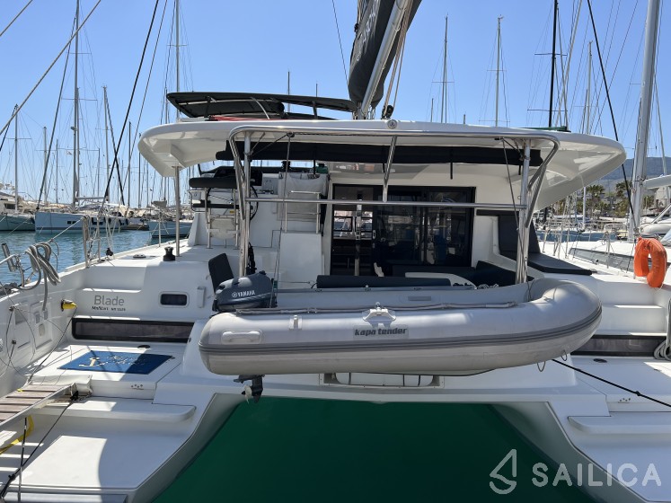 Lagoon 42 - Yacht Charter Sailica