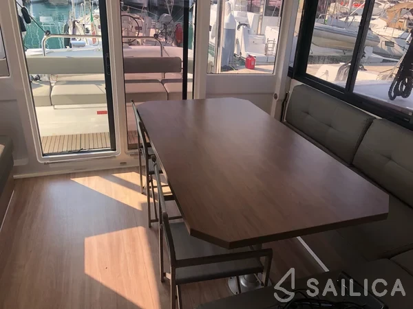 Bali 4.4 - Yacht Charter Sailica