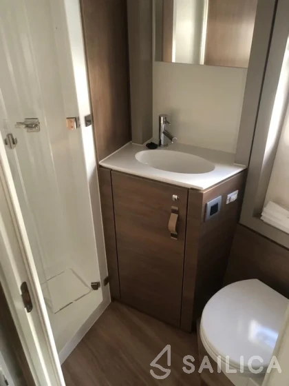 Bali 4.4 - Yacht Charter Sailica