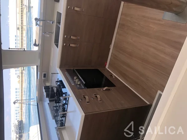 Bali 4.4 - Yacht Charter Sailica