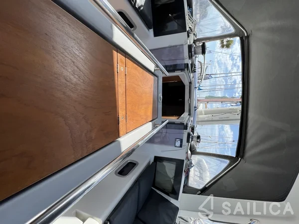 Oceanis 45 - Yacht Charter Sailica