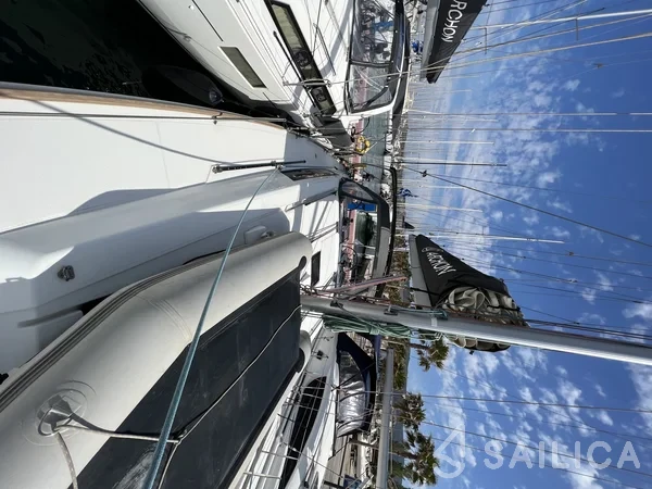 Oceanis 45 - Yacht Charter Sailica