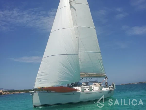 Hanse 400 - Yacht Charter Sailica