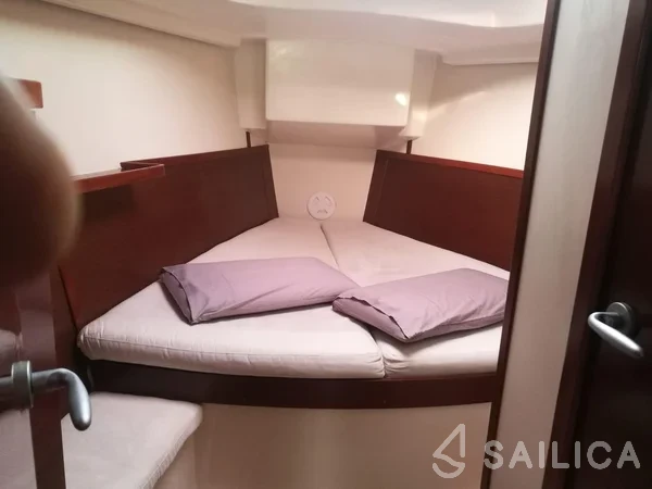 Hanse 400 - Yacht Charter Sailica