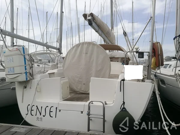 Hanse 400 - Yacht Charter Sailica